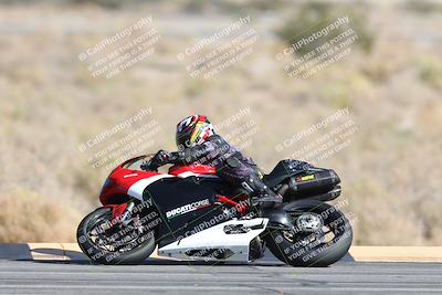 media/Nov-16-2025-Race Pace (Sun) [[8c5fa54630]]/Non Verified Riders (1st 20 Minutes)/4-Turn 16 (1116am)/